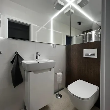 Lovely In The Centre * Братислава